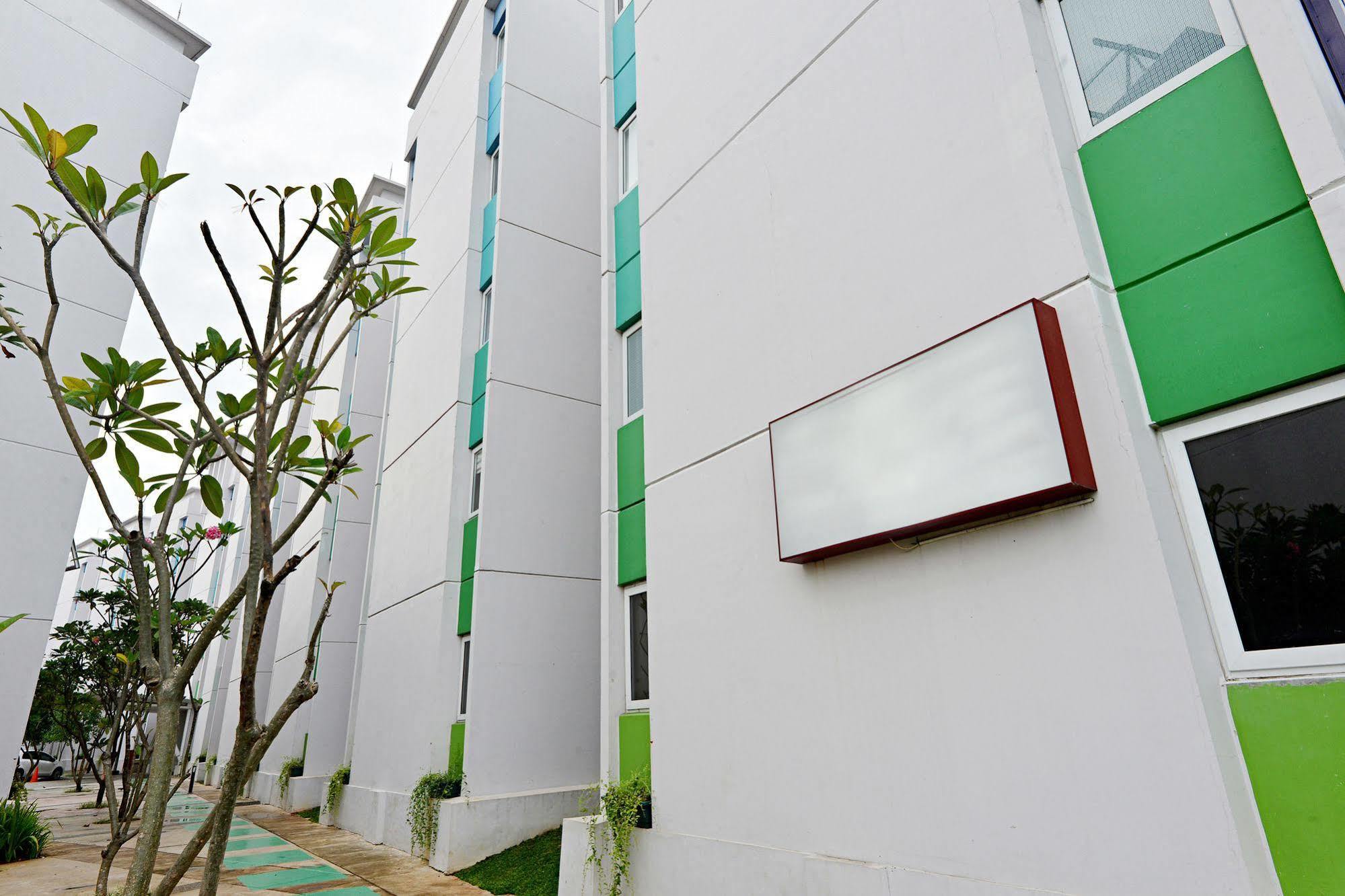 Zen Rooms Basic Tangerang Aeropolis ภายนอก รูปภาพ